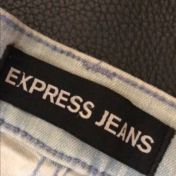 Express jean ripped shorts. Never Worn. Size 4 - Picture 3 of 5